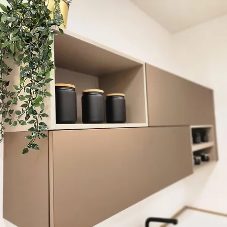 Rdhomes Falvo, Vomero アパート *