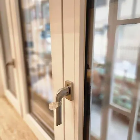 Rdhomes Falvo, Vomero アパート ナポリ