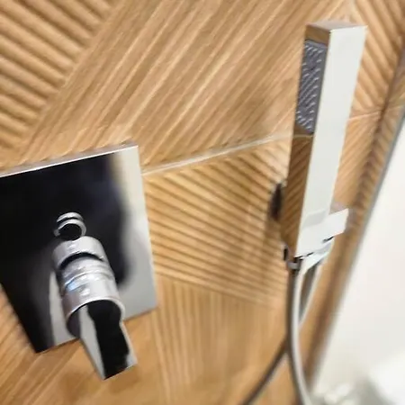 Rdhomes Falvo, Vomero アパート ナポリ