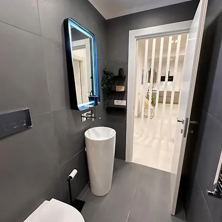 Rdhomes Falvo, Vomero Appartement *
