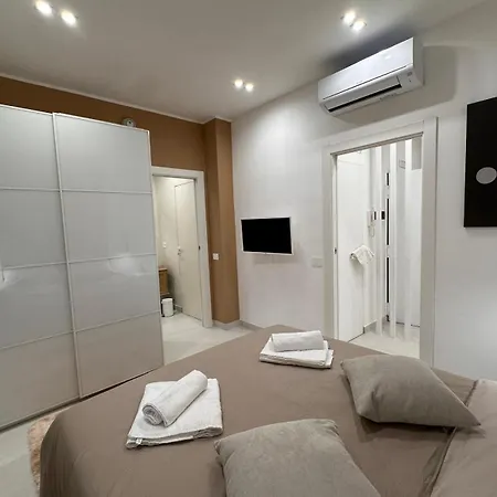 Rdhomes Falvo, Vomero アパート *