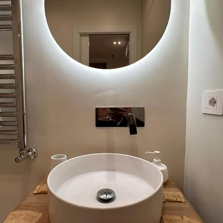 Rdhomes Falvo, Vomero *