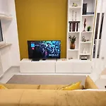 Rdhomes Falvo, Vomero Apartment *