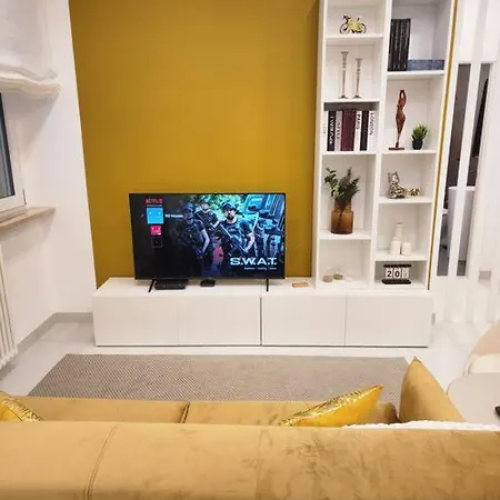 Rdhomes Falvo, Vomero Apartment *