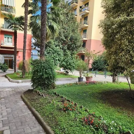 Rdhomes Falvo, Vomero Apartment Naples