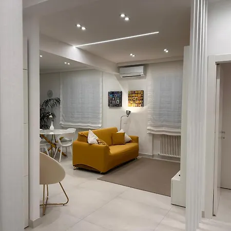 Rdhomes Falvo, Vomero